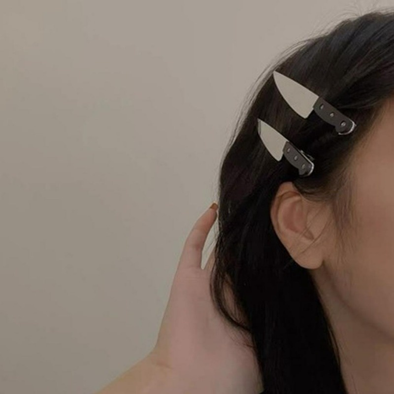 Bộ 2 Kẹp Tóc Hình Dao / Bóng Đèn Vui Nhộn