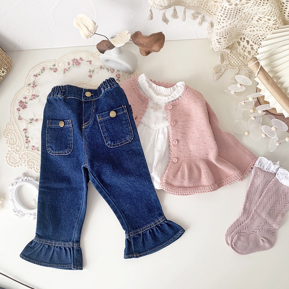 ÁO CADIGAN LEN DÁNG XÒE VIỀN REN CÀI CÚC CHO BÉ- HÀNG QCCC