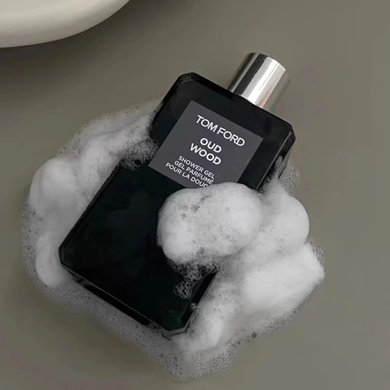Gel Tắm Hương Gỗ Mun 250ml Cho Nam Nữ
