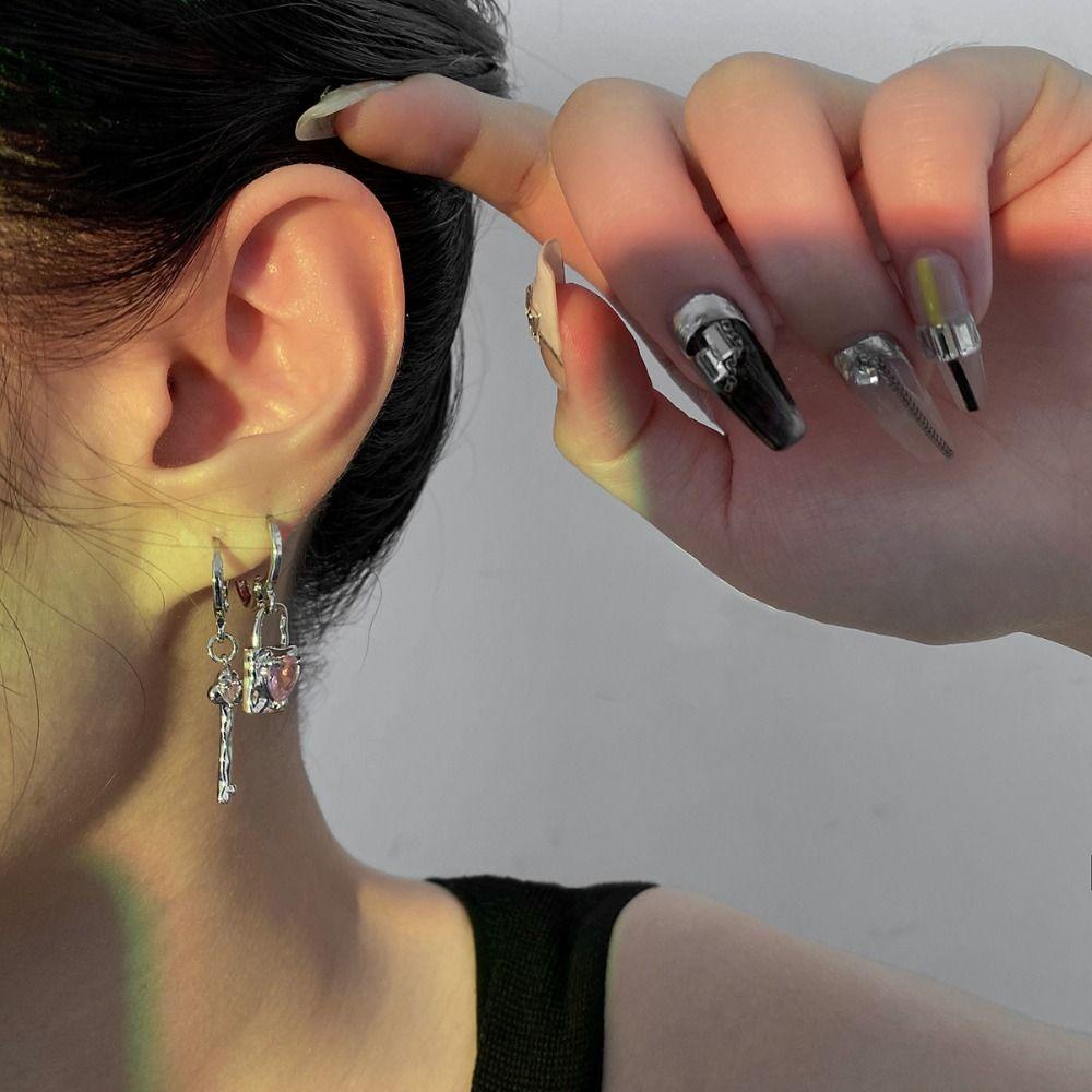 Bliss Khuyên Tai Bạc Xỏ Lỗ Hình Chìa Khóa / Chìa Khóa Phong Cách vintage Lãng Mạn