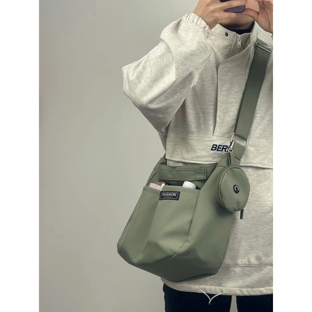 Thời Trang Túi Đeo Chéo Cỡ Lớn Phong Cách Thể Thao Năng Động Cho Nữ