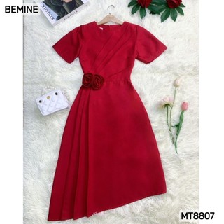 Đầm thiết kế cổ tròn eo đính hoa tùng xoè BEMINE MT8807