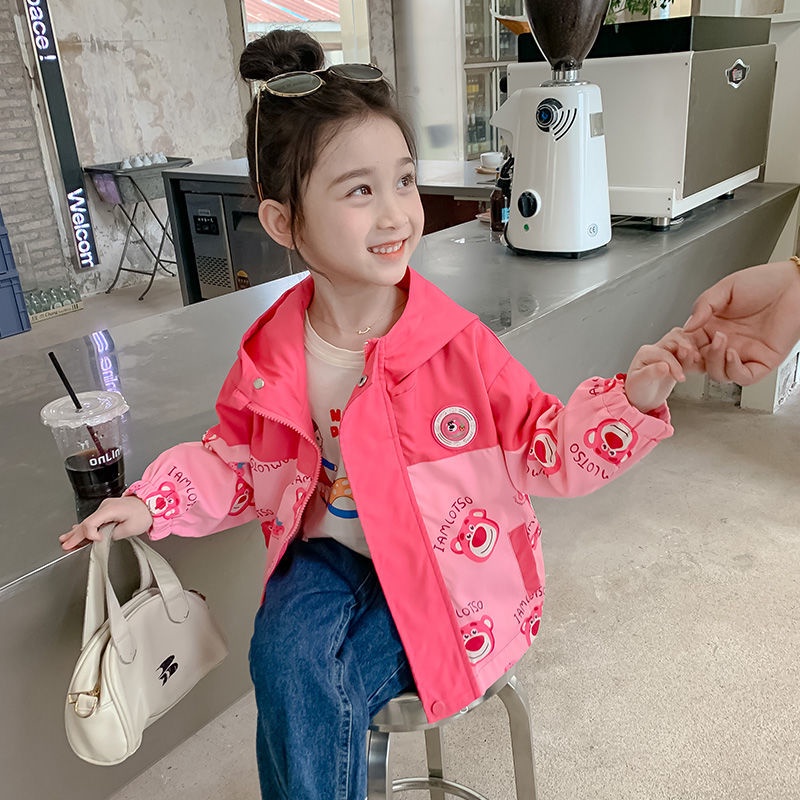 Áo Khoác Hình Gấu Và Dâu Tây Thời Trang Xuân Thu 2023 Cho Bé Gái
