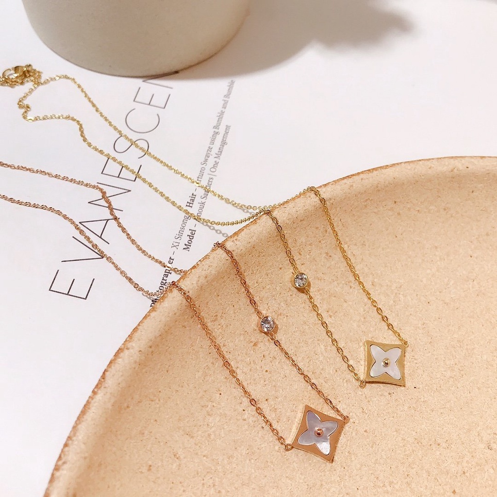 Vòng Tay louis vuitton Bằng Thép Titan Khắc Chữ lv monogram