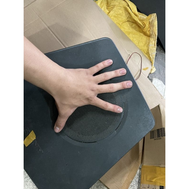 Súp tivi Sony 16cm 4r20w hát hay. To và rất bự.  Giá 1 cái