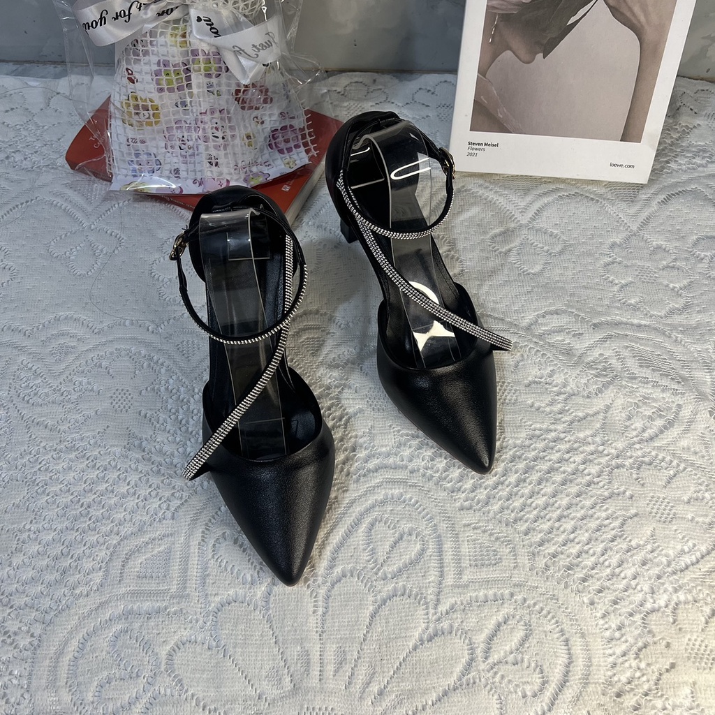 Giày cao gót bigsize bít mũi trơn phối quai đá cao 7 cm size 40-44
