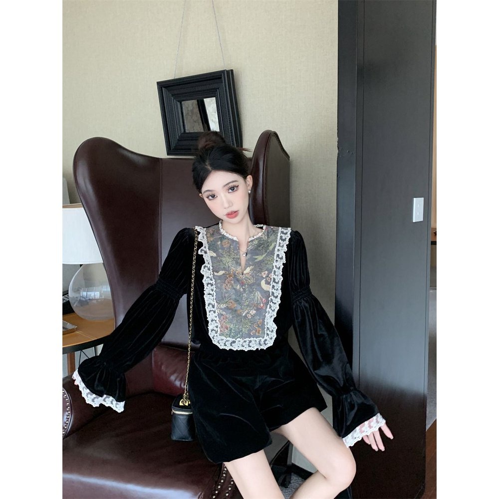 Autumn and winter New Fashion suit French court style lace stitching velvet long sleeve top high waist wide leg shorts for women