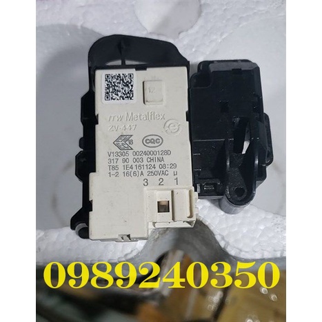 Công tắc khoá cửa máy giặt Toshiba 3 chân lồng ngang chính hãng