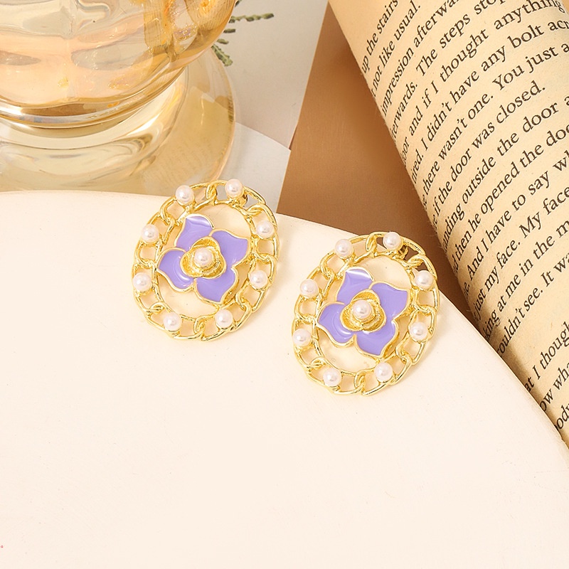 Đôi Khuyên Tai Dáng Dài Đính Ngọc Trai Thiết Kế Thời Trang