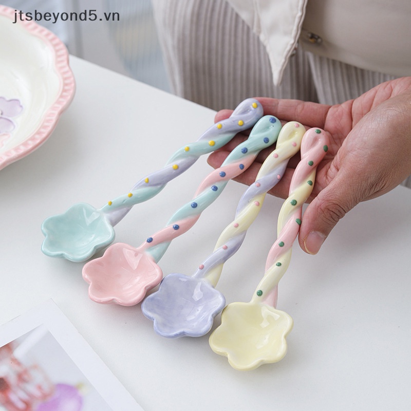 1 Muỗng Sứ Tay Cầm Dài Hình Cây Kem Dễ Thương