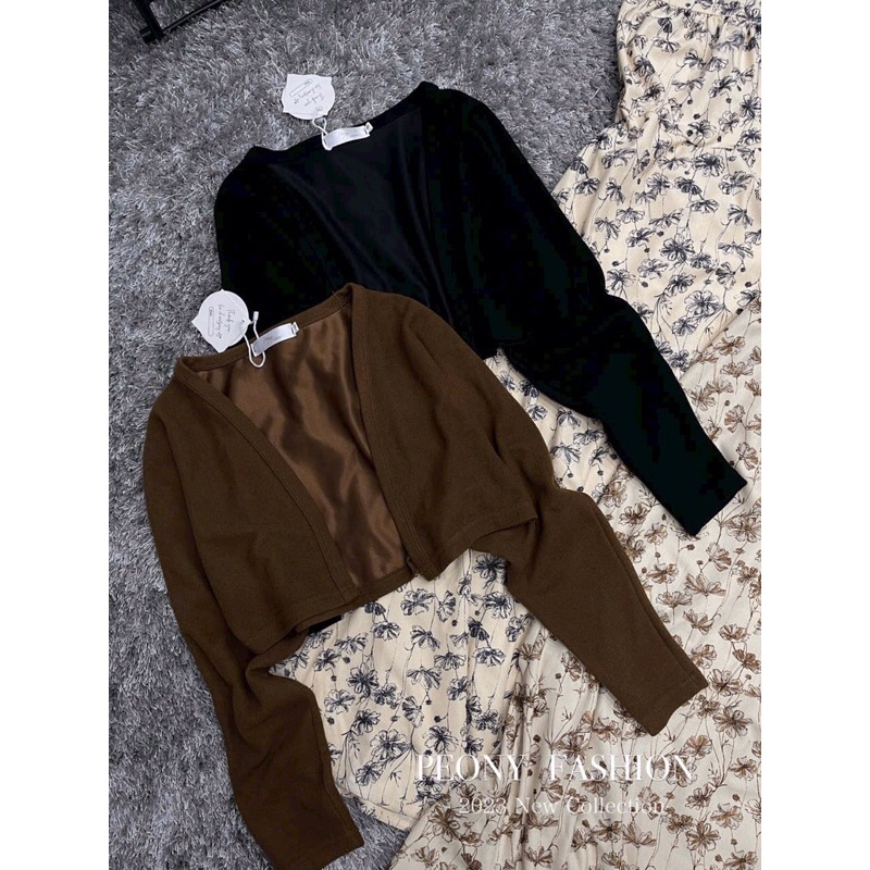 Set váy hoa kèm áo khoác len