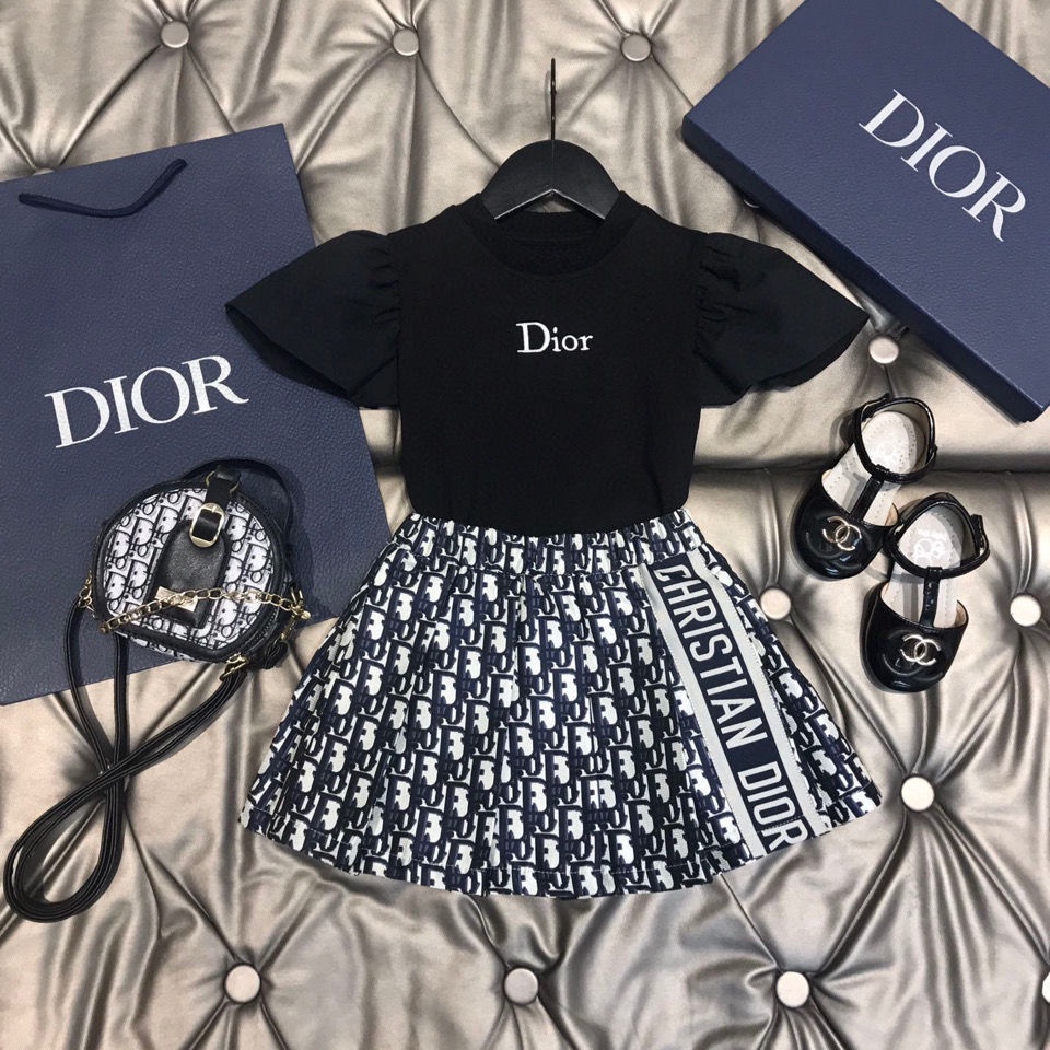 Dior_Kid Set Áo Thun Tay Ngắn Kèm Chân Váy Cho Bé Gái