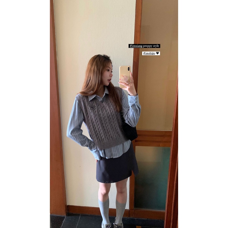 Áo Ghi Lê Dệt Kim Cổ Chữ v Thêu Họa Tiết Màu Sắc Tương Phản Thời Trang Cho Nữ