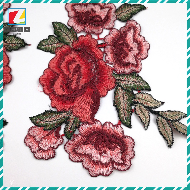 Bộ 4 Chiếc tairanzh Thêu Hoa