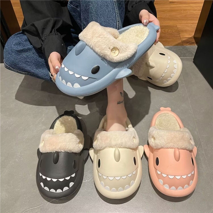 🐬Hoạt Hình Dép cotton Đi Trong Nhà Đế Dày Chống Trượt Không Thấm Nước Thời Trang Thu Đông 2023 Cho Cặp Đôi