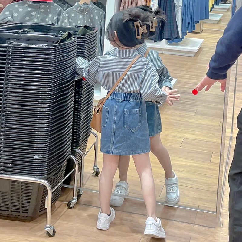 Bộ Áo Sơ Mi + Chân Váy denim Họa Tiết Kẻ Sọc Phong Cách Nhật Hàn Thời Trang Xuân Hè 2023 Cho Bé Gái