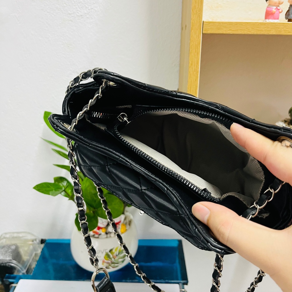 Túi xách nữ đeo vai đeo chéo khóa xoay trần chỉ da mềm hot trend 2023 mã PK 589.