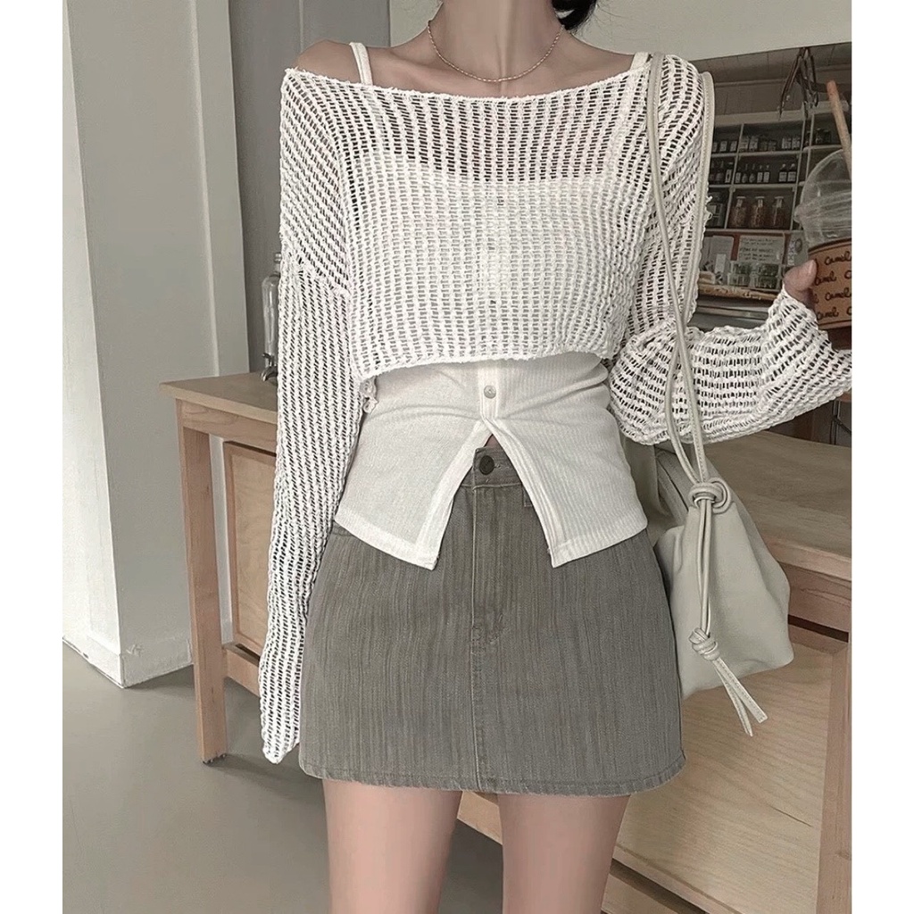 Set 3 món  áo 2 dây trắng nút +chân váy xám +áo lưới