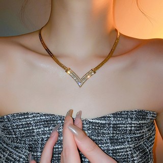 Vòng cổ Mạ Vàng 14k Mặt Chữ v Đính Đá Sang Trọng