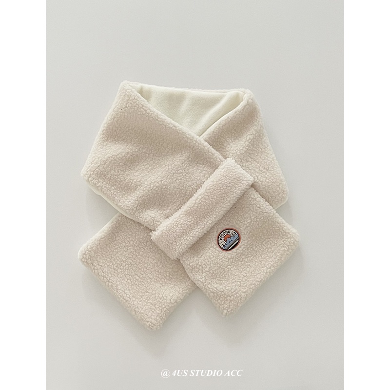 Mũ Len Trùm Tai Kèm Khăn Choàng Cổ Dày Dặn Giữ Ấm Mùa Đông Cho Mẹ Và Bé