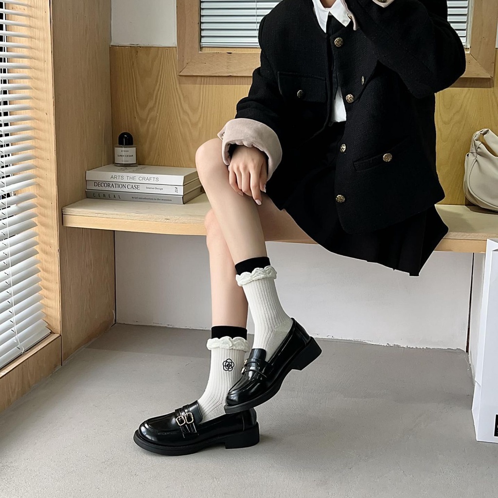 Đen Tất Kẻ Sọc Thêu Hình Mặt Cười Phong Cách Hàn Quốc