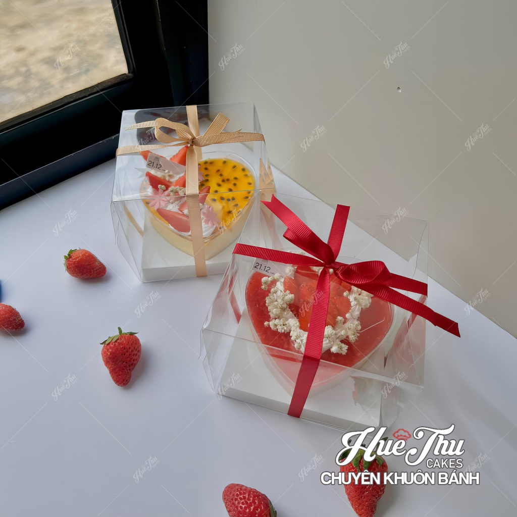 Hộp đựng bánh Mica Vuông + Trái Tim trong suốt 13.5cm  đựng bánh sinh nhật, rau câu, gato