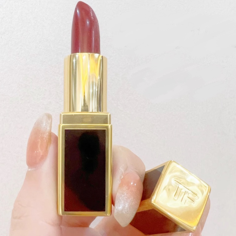 Tom ford Son Môi Dưỡng Ẩm Lâu Trôi 1g Dạng Ống Màu Đen