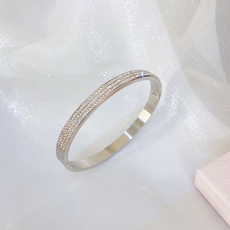 Vòng Đeo Tay 50 Kiểu Bằng Thép Titan Không Gỉ Không Phai Phong Cách Âu Mỹ Thời Trang Cho Nữ