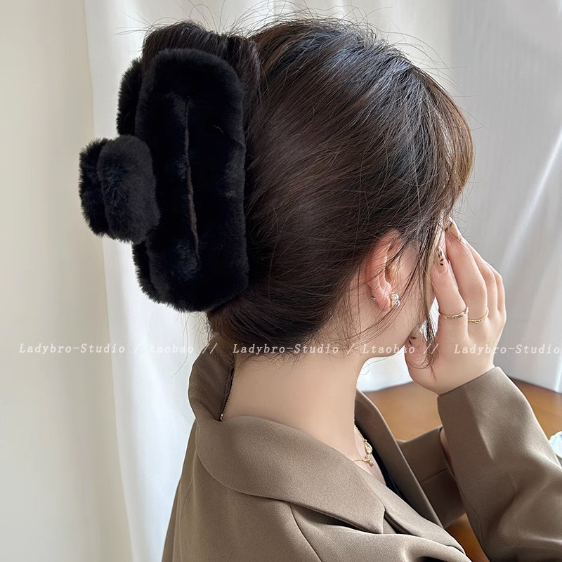 Kẹp Tóc Màu Cà Phê Hình Chữ Nhật / Cá Mập / Vuông Cỡ Lớn Bằng Lông Nhung Màu Cà Phê Phong Cách Hàn Quốc Đơn