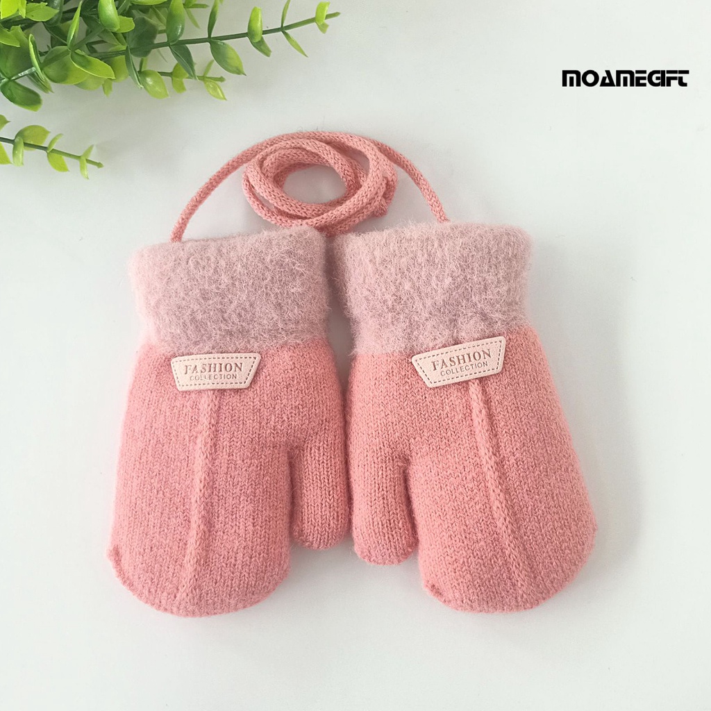 1 Cặp Găng Tay Mùa Đông  Dây Thừng Lông Cừu Dày Dặn Màu Trơn In logo Chữ Có Dây Treo Cho Bé