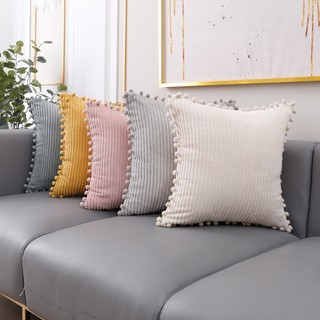 Vỏ gối sofa vải nhung kẻ đính núm tua phong cách bắc âu