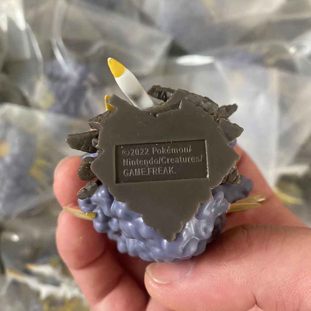 Đồ Chơi Đồ trang trí Nhân Vật zamazenta Trong pokemon