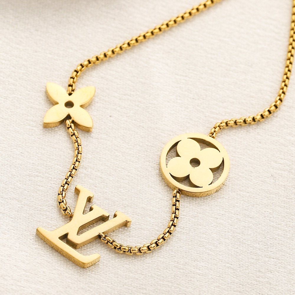 Vòng Tay louis vuitton Bằng Thép Titan Khắc Chữ lv monogram