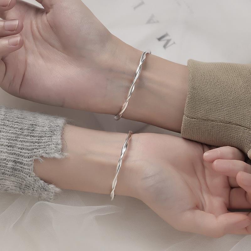Vòng Tay Hở Hình Trái Tim Xoắn Phong Cách Hàn Quốc Tinh Tế Thời Trang Nữ mobius