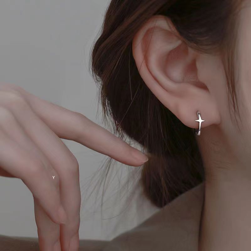 1 Đôi Bông Tai Ngôi Sao Bốn Cánh Cá Tính Chống Dị Ứng Cho Nam Và Nữ