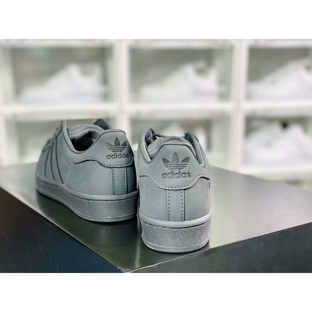 Giày Thể Thao adidas superstar gz4830 Chất Liệu Sợi carbon Màu Đen Chống Mòn Thoải Mái Cho Nam Và Nữ