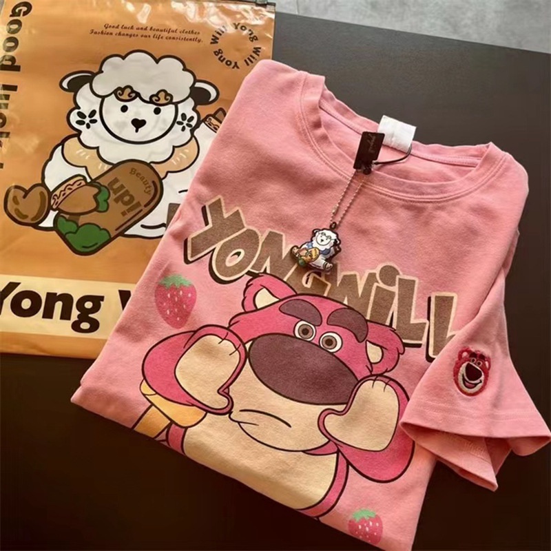 Quần áo gấu dâu bộ quần áo gấu dâu Hoạt Hình Áo Thun Tay Ngắn Dáng Rộng In Họa Tiết Gấu Và Dâu Tây Dễ Thương Thời Trang Mùa Hè 2023 Cho Nữ