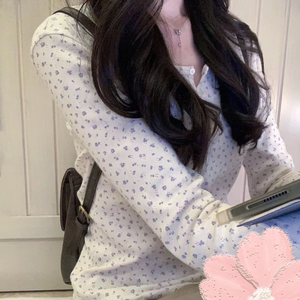 Áo Thun Nữ Tay Dài Cổ Tròn Cài Nút Họa Tiết Hoa Thời Trang Mới