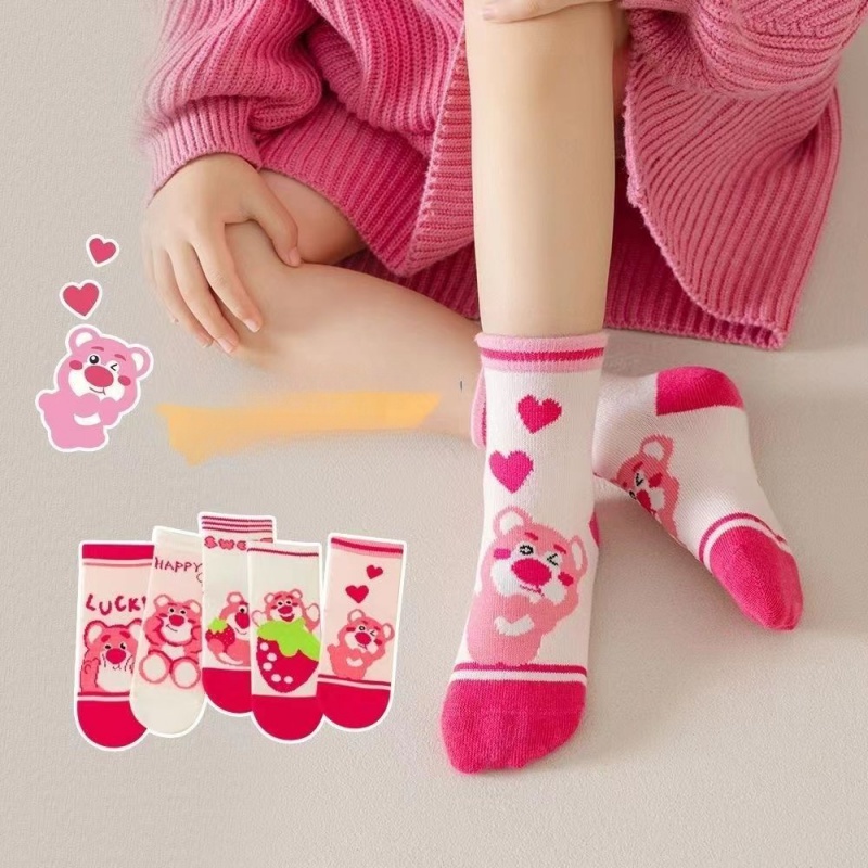 Đôi Vớ Thoáng Khí Cỡ Vừa Và Nhỏ Họa Tiết Dâu Tây Dễ Thương Thời Trang Thu Đông Cho Bé Gái