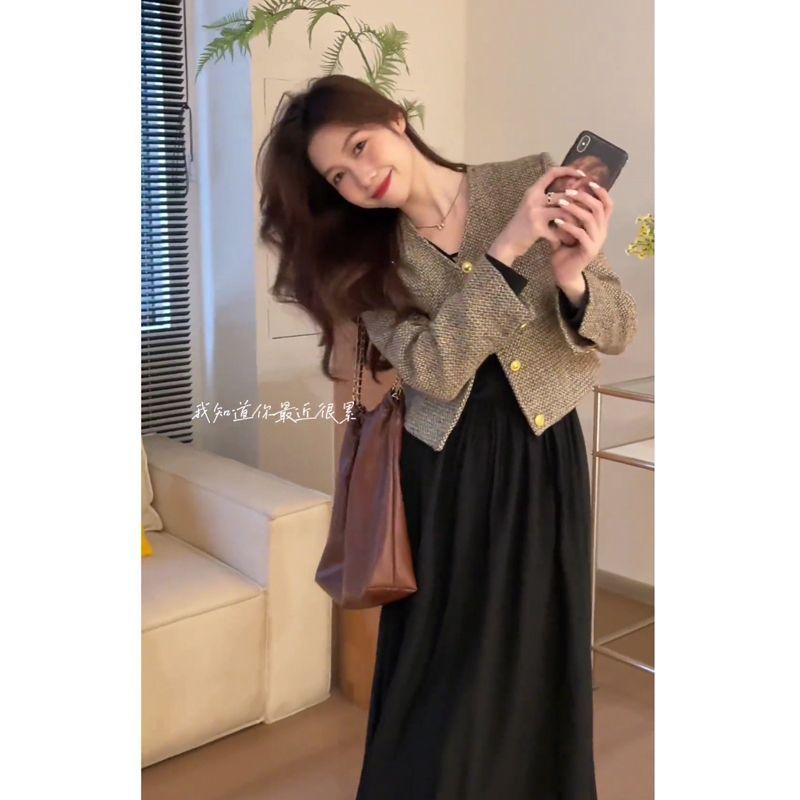 Đầm Nữ Cổ Chữ v Màu Đen Phối Bèo Phong Cách Pháp Thanh Lịch