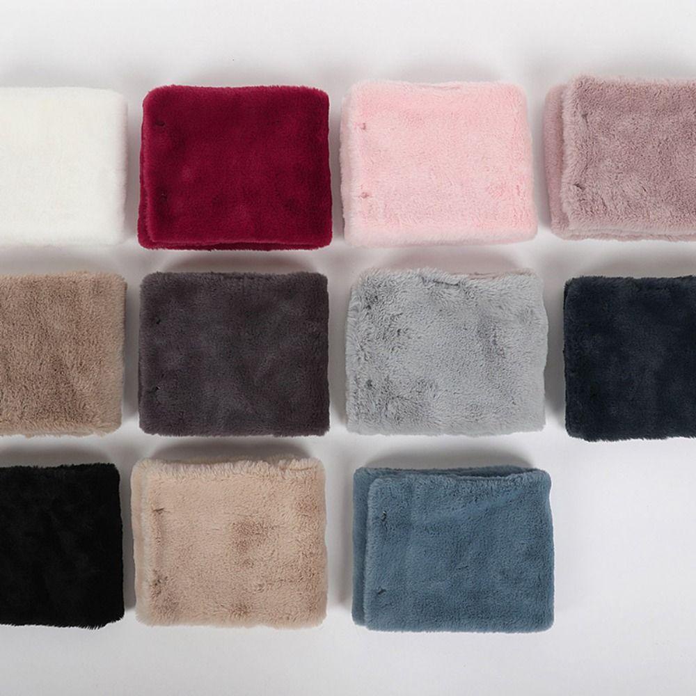 Khăn Choàng Cổ Bằng Lông Nhung Màu Trơn Có Vòng Đính Nút Ấm Áp Mùa Đông Cho Nữ