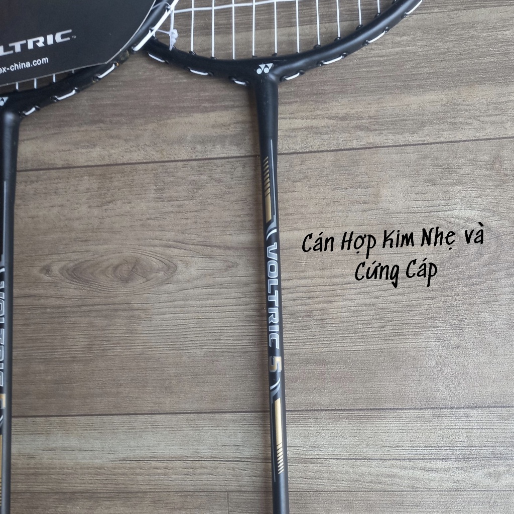 1 Cây VỢT CẦU LÔNG Yonex  voltric  Chuyên Nghiệp khung crome siêu nhẹ,bền lực căng dây  9 kg - TẶNG TÚI Cướn Cán