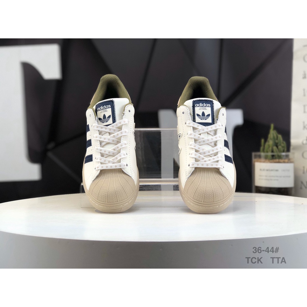 Giày Thể Thao adidas ig3852 36-44 Thiết Kế Giản Dị