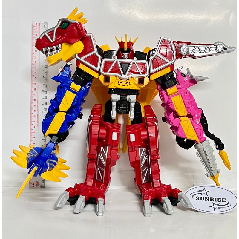 Siêu nhân Điện Long DX Kyoryuger  tặng kèm xe