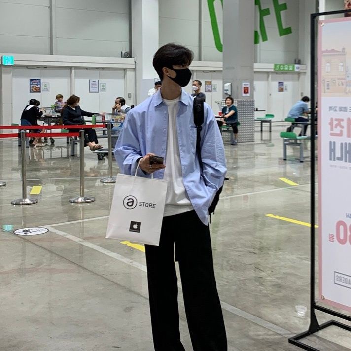 Áo sơ mi tay dài，Áo Sơ Mi Tay Dài Dáng Rộng Phong Cách hong kong Thời Trang Xuân Thu Cho Nam Và Nữ，áo thun tay ngắn，xanh，đen，trắng，áo phông nam mát