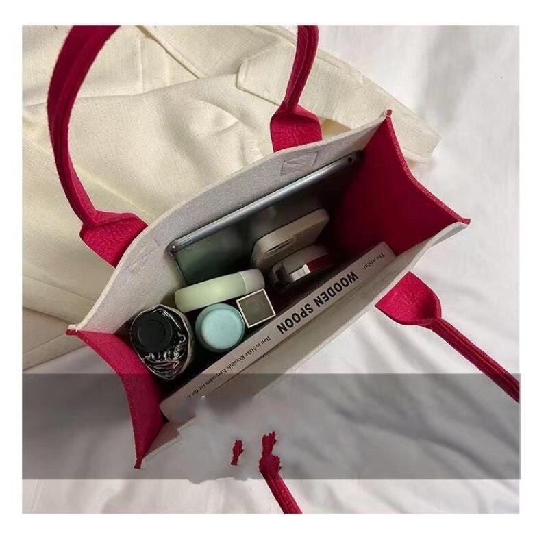 PVN61648 Túi vải nỉ tote tiện lợi đa năng họa tiết hoạt hình gấu dâu T2