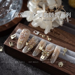 Túi 20 charm hình chìa khóa trái tim mix vàng bạc đính móng