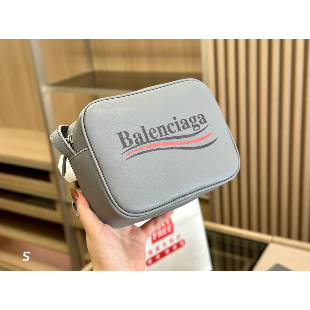 B- Túi Đeo Chéo Nam Đựng Máy Ảnh Thời Trang