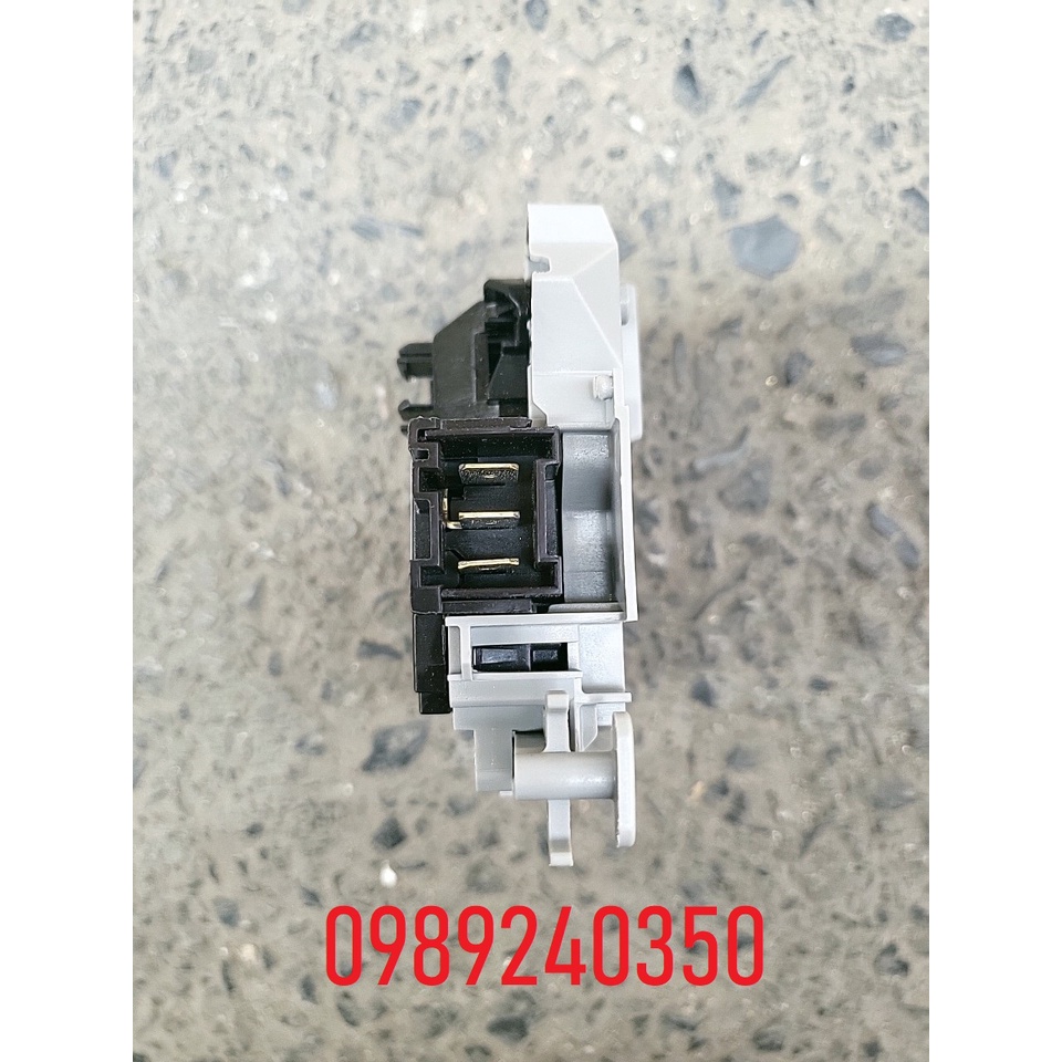 Công tắc khoá cửa máy giặt AQUA AQD - D900F chính hãng
