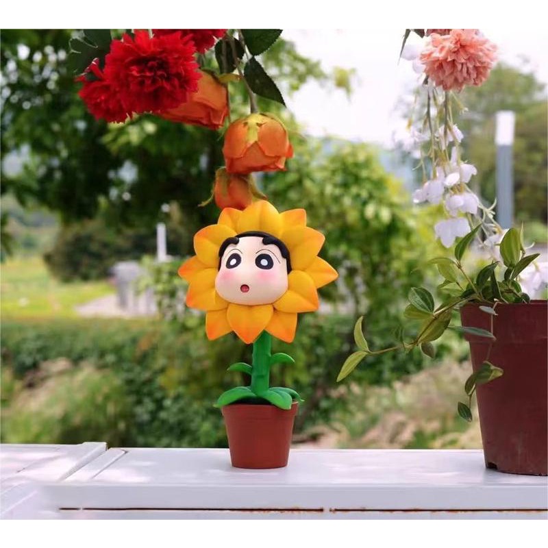 Mô Hình shin chan / Hoa Hướng Dương / Cậu Bé Bút Chì Dễ Thương 12cm
